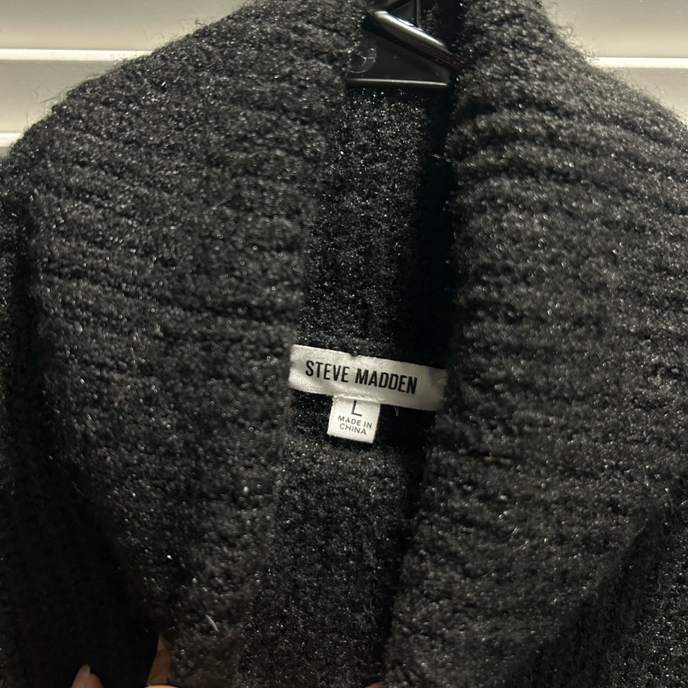 Steve Madden Elegant Black Turtleneck Sweater - Picture 6 of 9